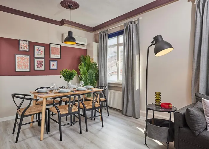 Modern 2br In Nisantasi Area Balconies & Ac Appartement *