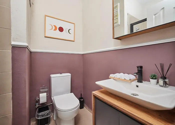 Modern 2br In Nisantasi Area Balconies & Ac Appartement Istanboel