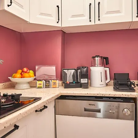 Modern 2br In Nisantasi Area Balconies & Ac * Stambuł