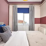 Modern 2br In Nisantasi Area Balconies&ac